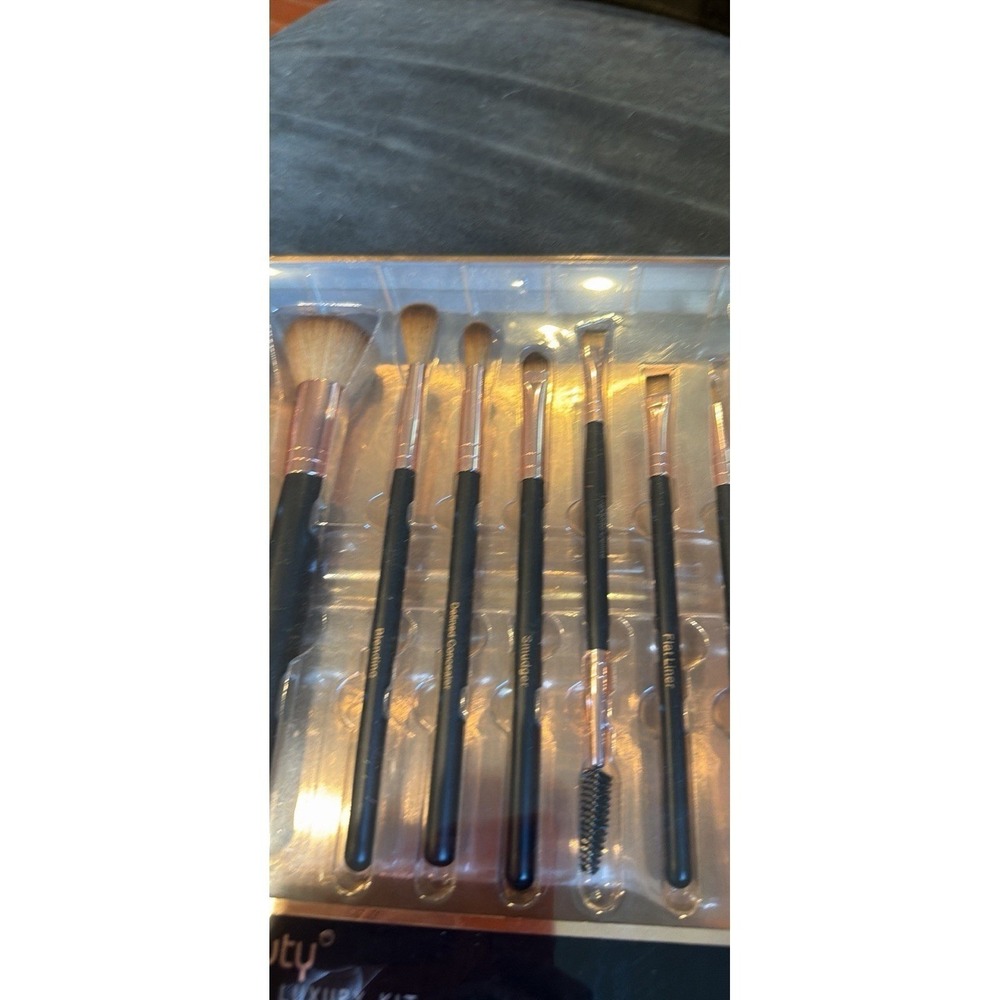 i on beauty 10pc Complete Eye & Face Luxury Makeup Brush Set Black Rose Gold - Picture 4 of 4